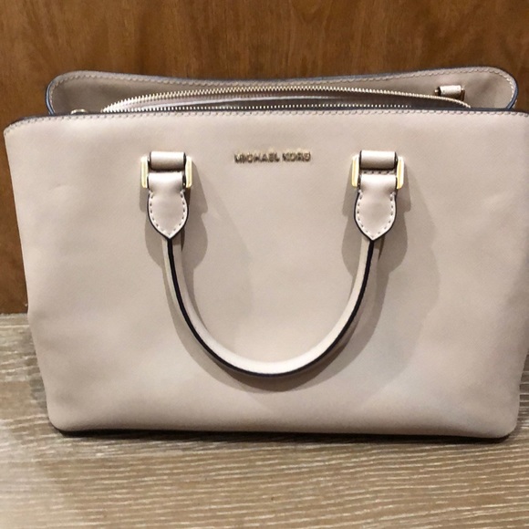 Michael Kors Handbags - Michael Kors handbags Michael Kors Handbags - Michael Kors handbags